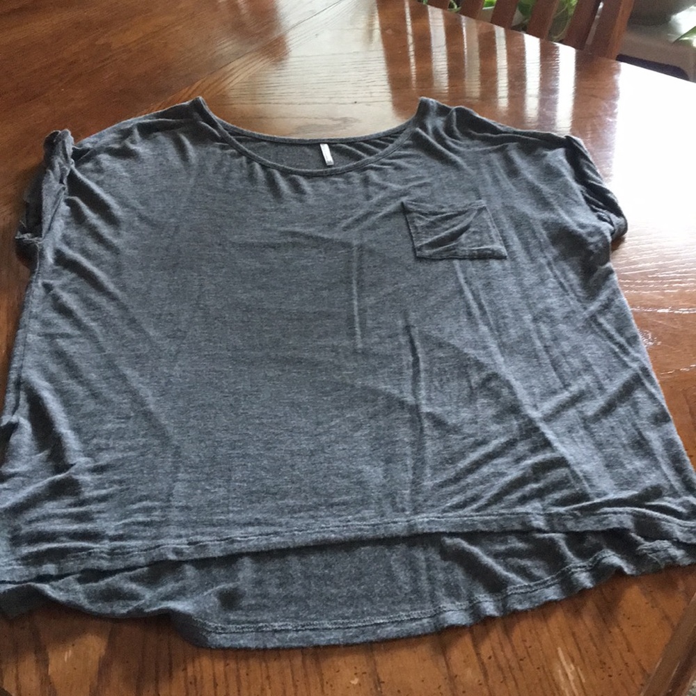 Women’s Grey pocket t med